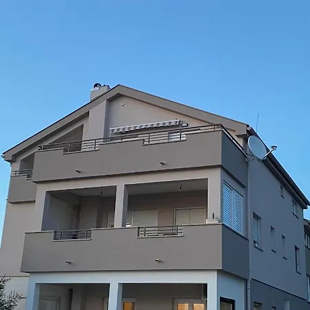 Theros Apartament Bibinje