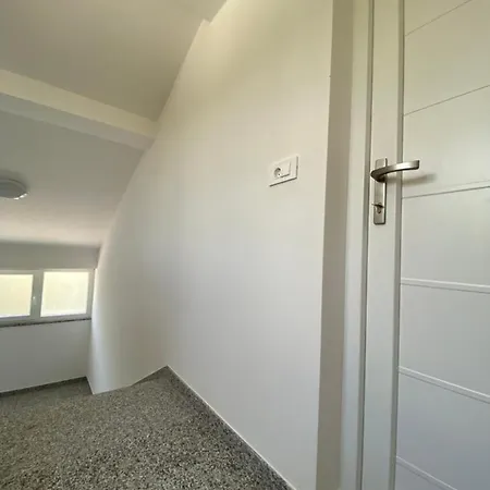 Theros Apartament Bibinje