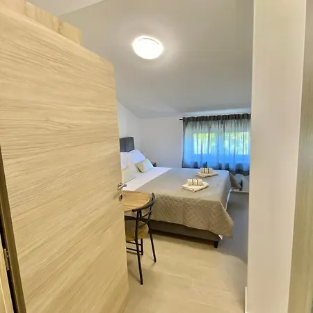 Apartament Theros *