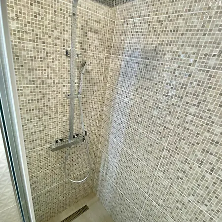 Theros Apartament Bibinje