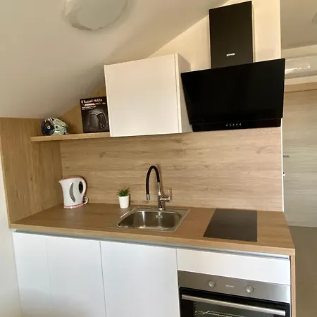 Theros Apartament