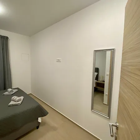 Theros Apartament Bibinje