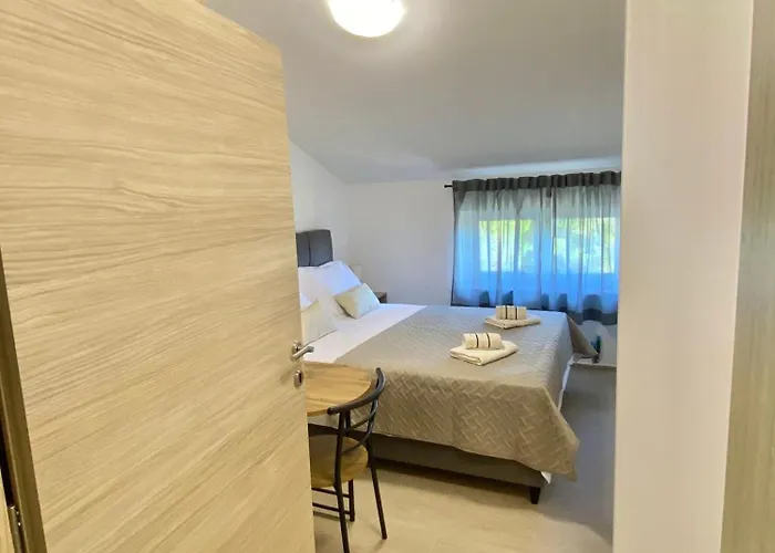 Apartman Theros *