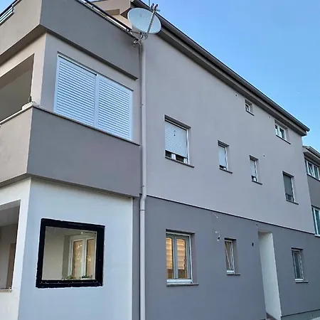 Appartement Theros *